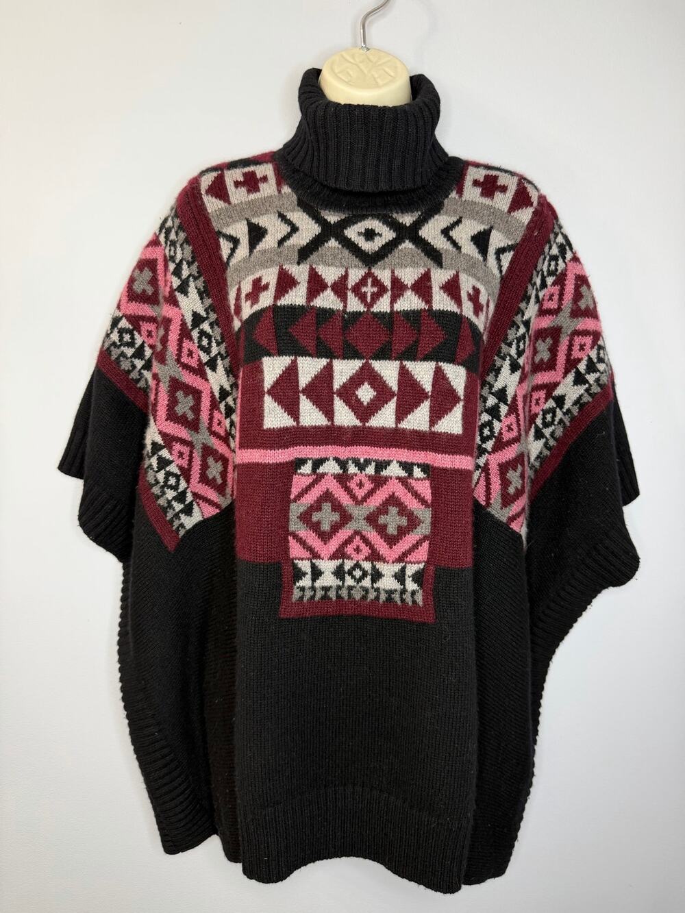Cynthia Rowley Lambs Wool Blend Turtleneck Chunky Poncho Black Aztec Sz S